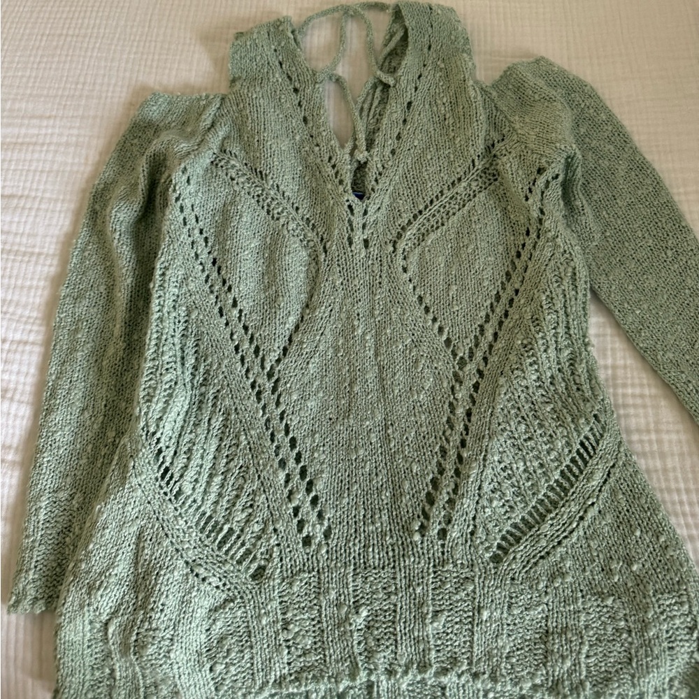 She & Sky cut out sweater size small